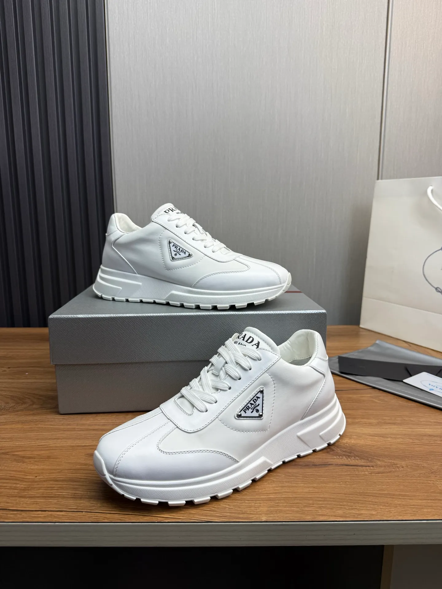 Men's shoes 💰560💰 [PRADA] Hot-selling men's shoes shipped 👏Official website synchronized ⬆️Original imported cowhide stitching waterproof fabric + cowhide lining, 1⃣️:1⃣️reproduction, original bottom, 38-45 (45. Customized, non-refundable)